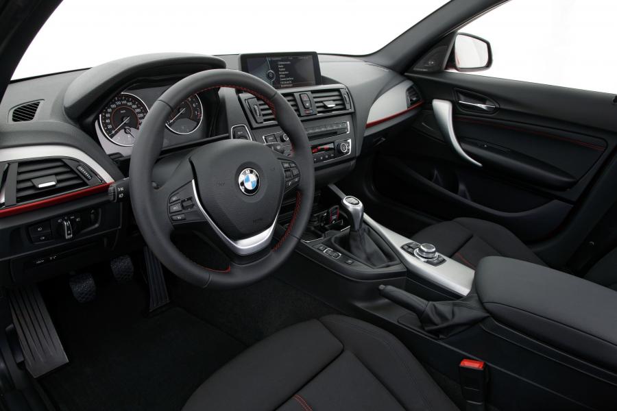 BMW 1-Series 2012 года  (фото 25 из 161)